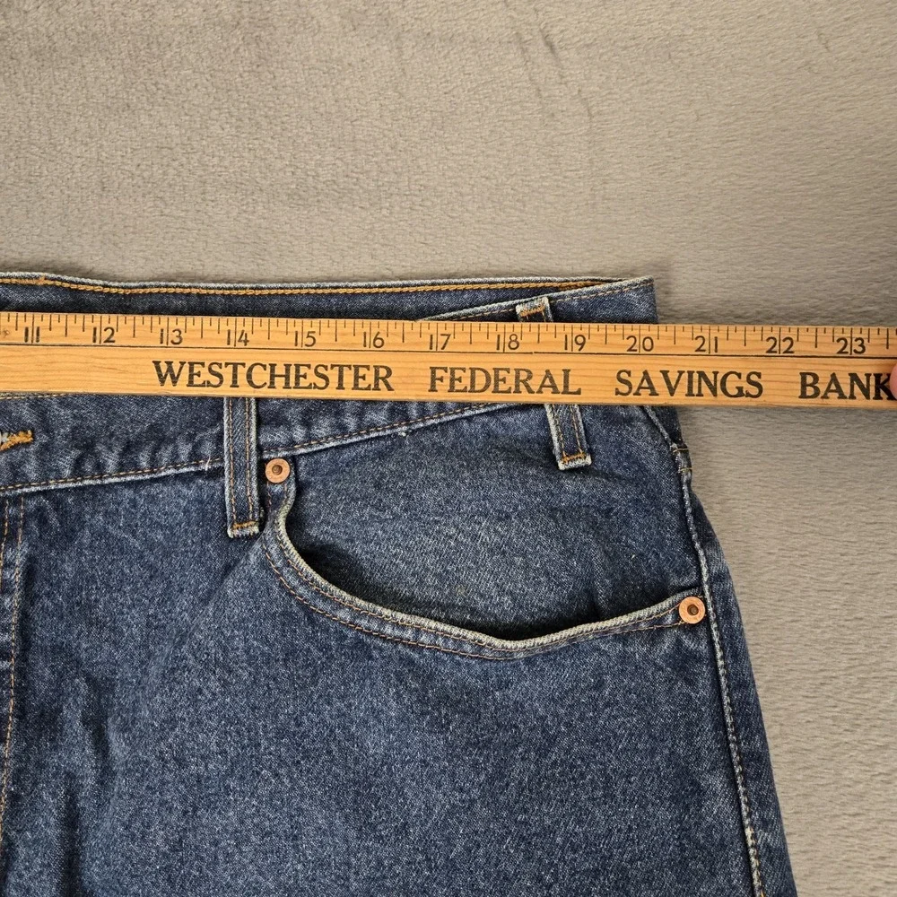 Levis 505 Jeans Mens 42x32 Regular Fit Straight Leg Blue Med Wash Denim Y2k